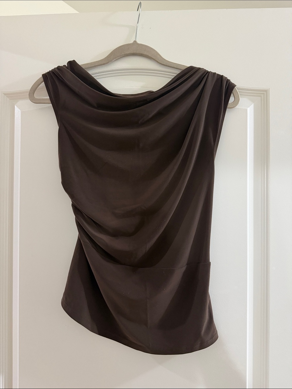 Aritzia Brown Gallery Top M